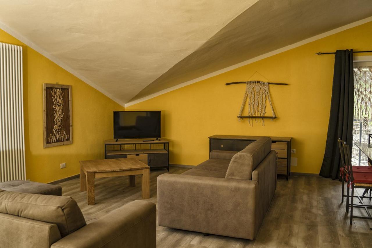 Chevres A Cheval - Apartment อาออสตา ภายนอก รูปภาพ