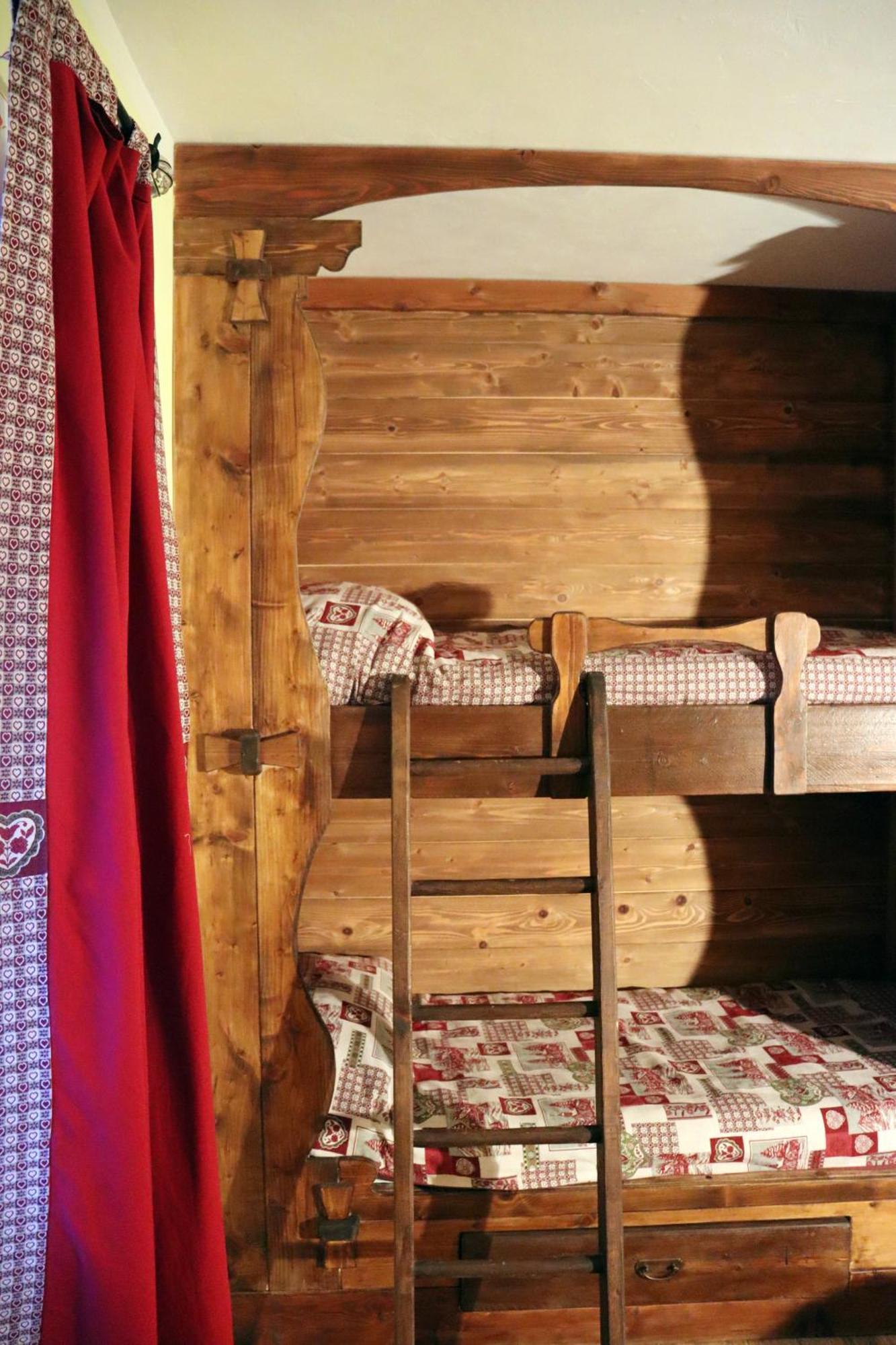 Chevres A Cheval - Apartment อาออสตา ภายนอก รูปภาพ