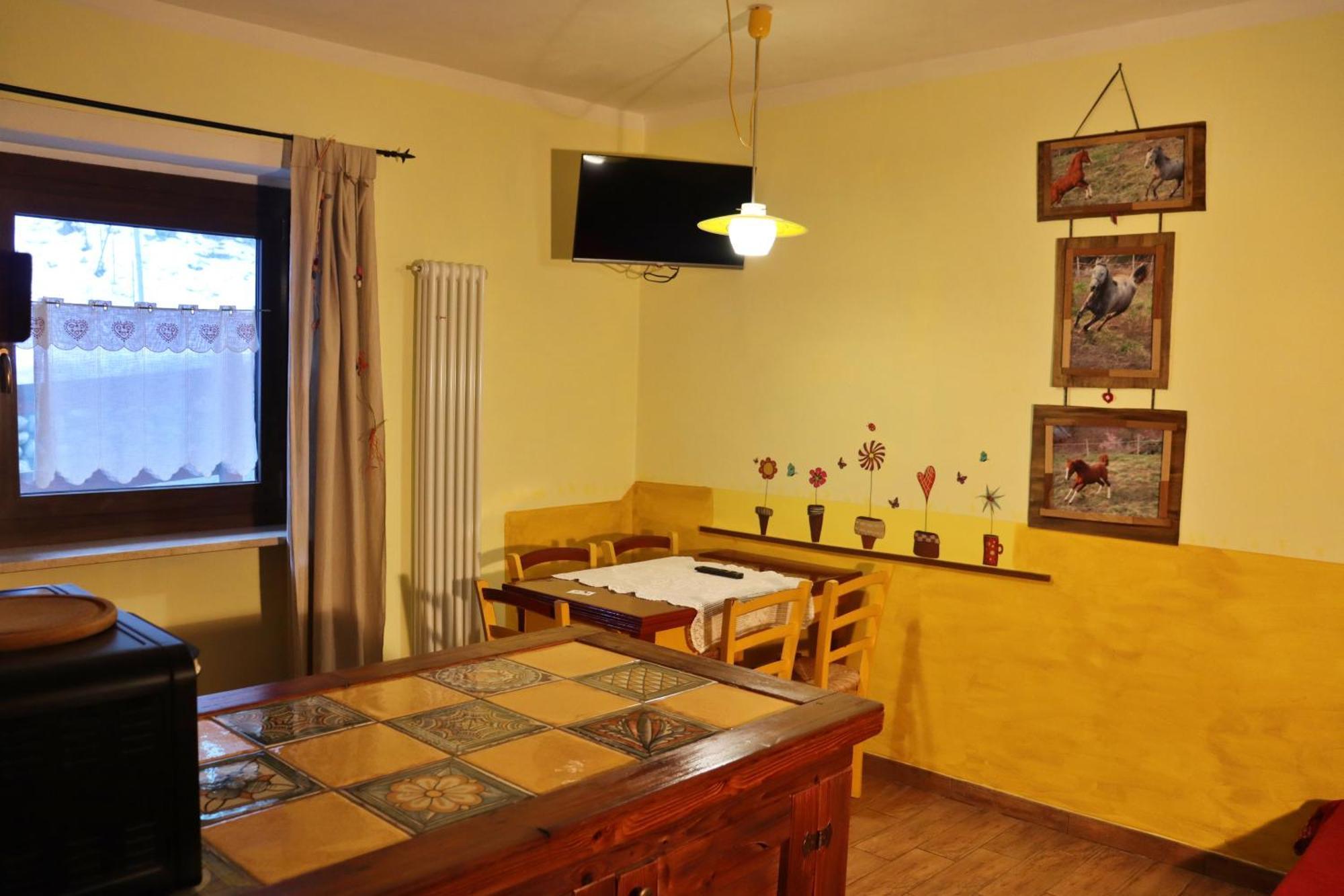 Chevres A Cheval - Apartment อาออสตา ภายนอก รูปภาพ